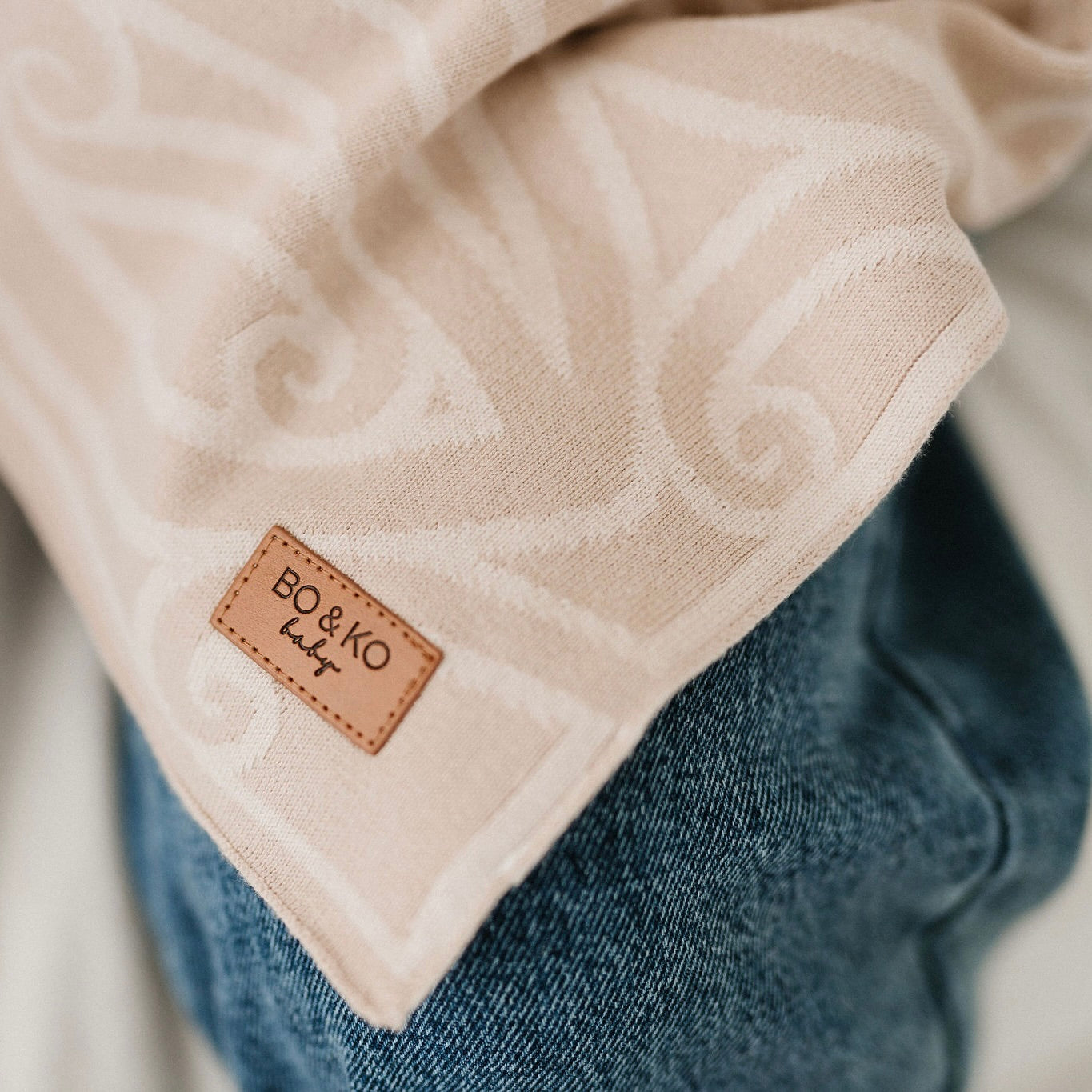 GOTS certified organic cotton, Baby blanket, maori baby blanket, Māori baby, Māori baby blanket, warm blanket, Neutral Blanket, beige, pram blanket, paraikete, heirloom blanket, organic cotton, woven, pēpi, baby, pepe