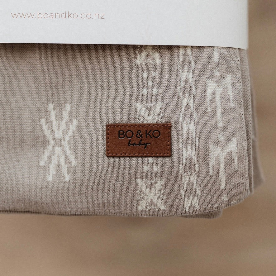 GOTS certified organic cotton, Baby blanket, poly baby blanket, baby, pacific island baby blanket, warm blanket, Neutral Blanket, beige, pram blanket, paraikete, heirloom blanket, organic cotton, woven, pēpi, baby, pepe, samoan baby, tongan baby, cook island baby, niue baby, fiji baby, island baby, nesian baby, polynesian baby, polynesian baby blanket, cultural baby blanket, pacific island baby products