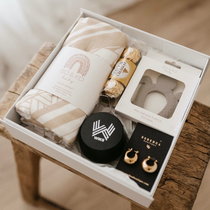 Island Mama & Pepe Gift Box