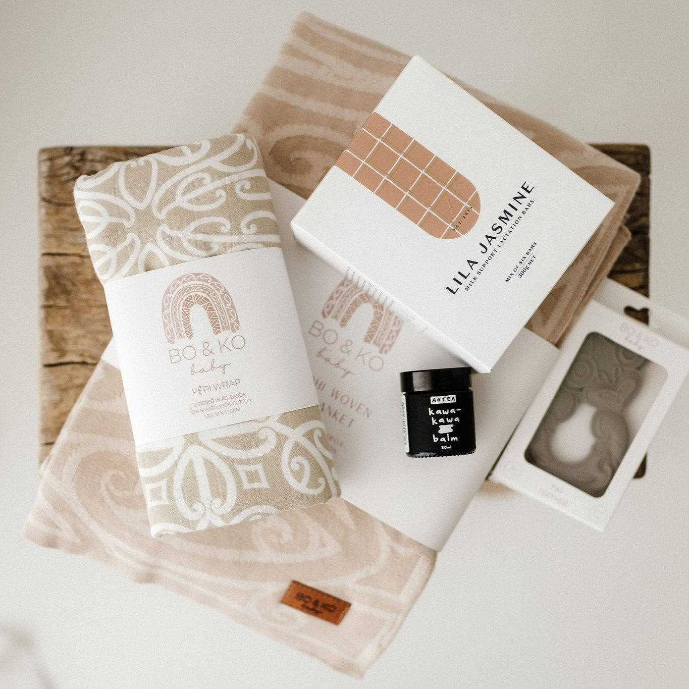 gift box, mama and baby gift, gifting, Māori Māmā, newborn gift, new māmā gift, cultural gift, lactation, rongoa