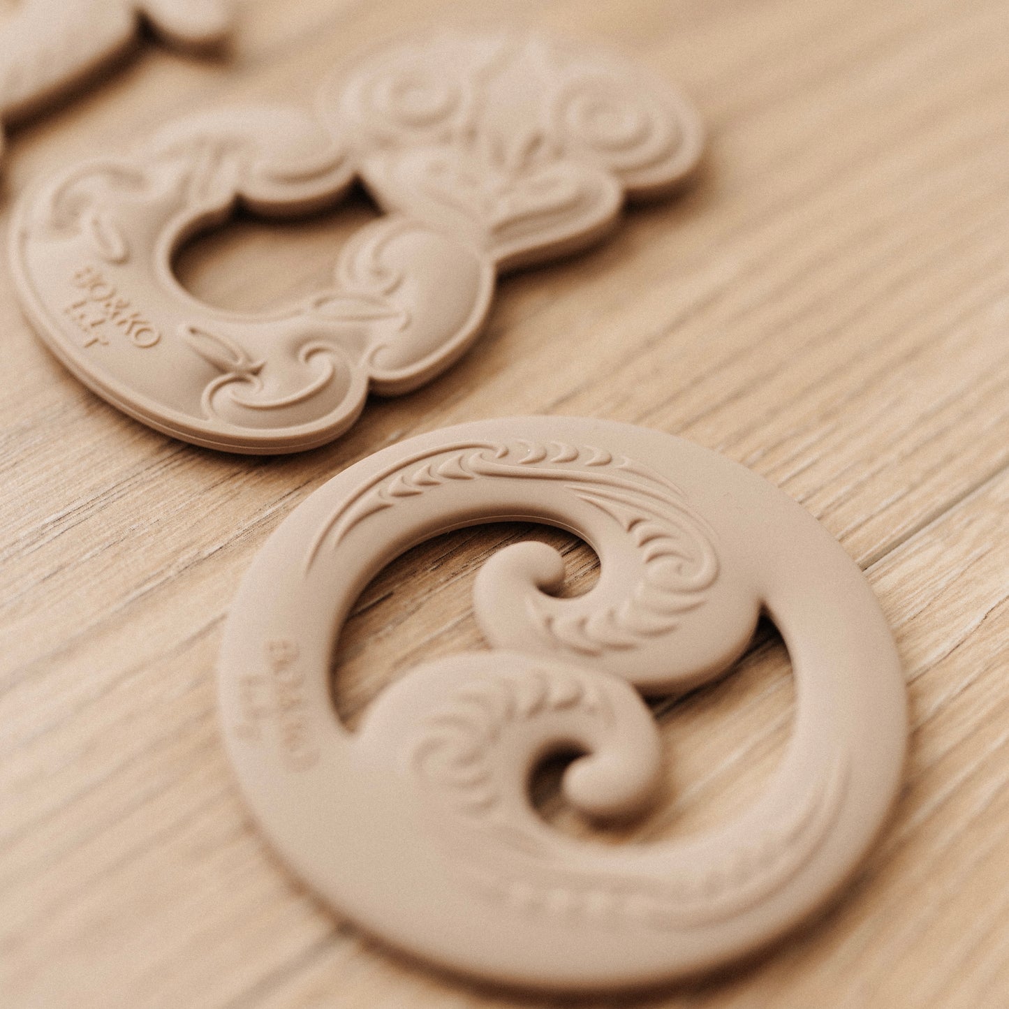 Koru Teether | Latte