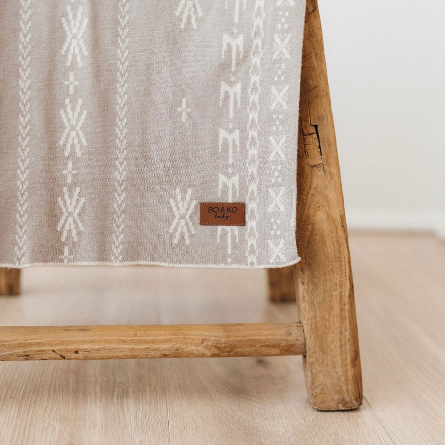 GOTS certified organic cotton, Baby blanket, poly baby blanket, baby, pacific island baby blanket, warm blanket, Neutral Blanket, beige, pram blanket, paraikete, heirloom blanket, organic cotton, woven, pēpi, baby, pepe, samoan baby, tongan baby, cook island baby, niue baby, fiji baby, island baby, nesian baby, polynesian baby, polynesian baby blanket, cultural baby blanket, pacific island baby products