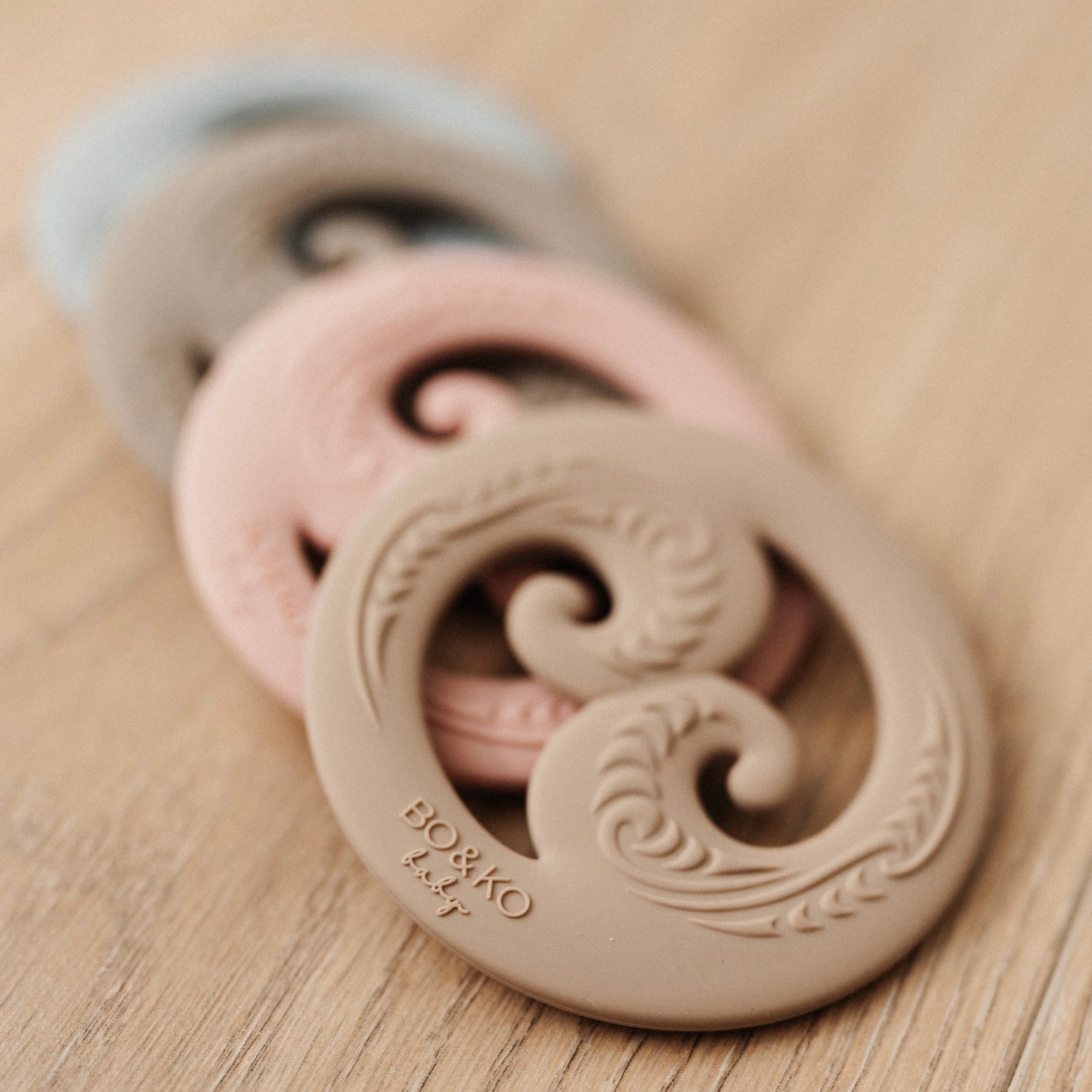 Koru Teether | Latte