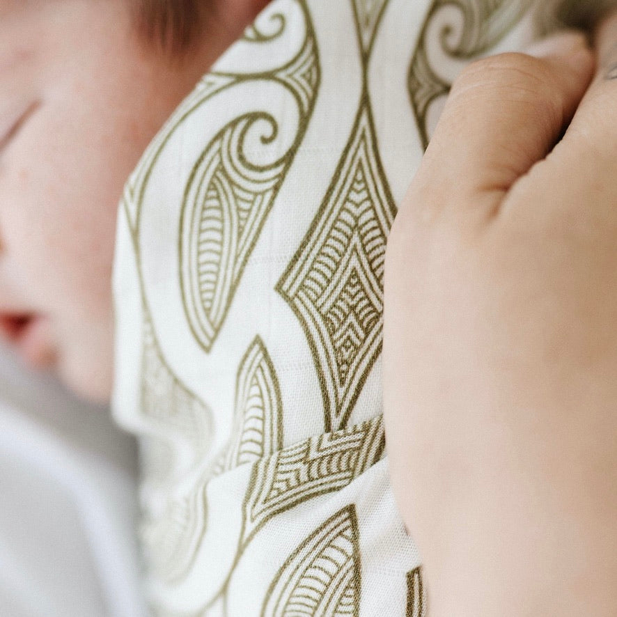 Māori baby, maori, cultural baby, baby wrap, pepe wrap, pēpi wrap, swaddle, feeding cover, nursing cover, shade cloth, baby shade cloth, light baby blanket, bamboo and cotton blend, cultural baby, burp cloth, Māori pēpi wrap