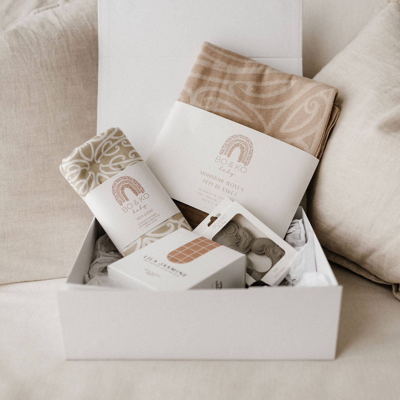 gift box, mama and baby gift, gifting, Māori Māmā, newborn gift, new māmā gift, cultural gift, lactation, rongoa