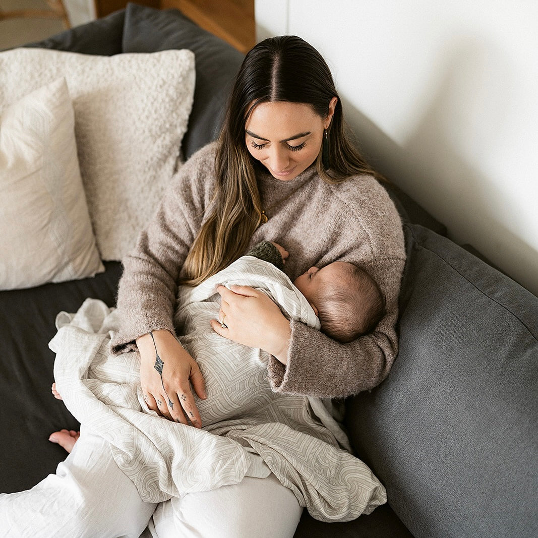 Māori baby, maori, cultural baby, baby wrap, pepe wrap, pēpi wrap, swaddle, feeding cover, nursing cover, shade cloth, baby shade cloth, light baby blanket, bamboo and cotton blend, cultural baby, burp cloth, Māori pēpi wrap